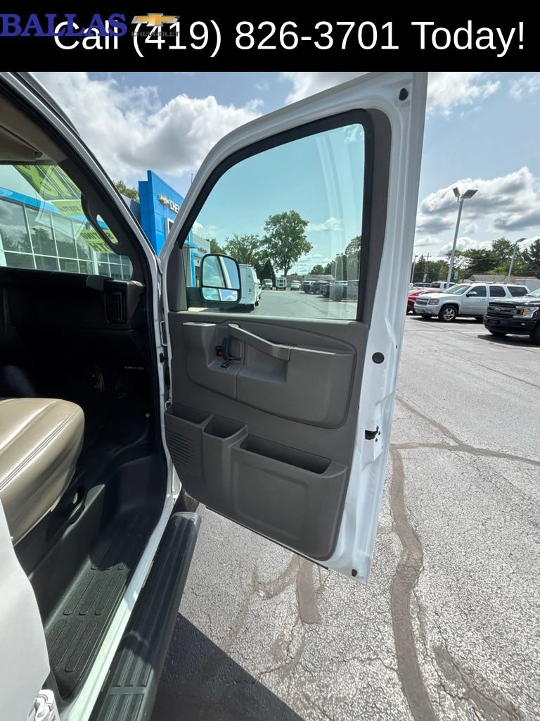 Certified 2018 Chevrolet Express 3500 LS RWD image 9