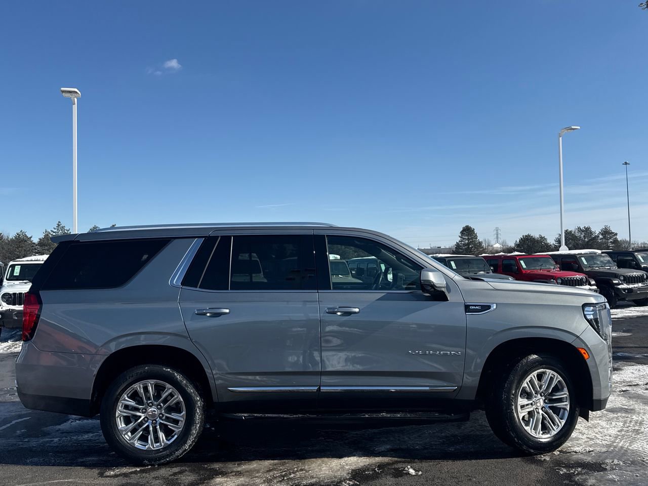 Used 2023 GMC Yukon SLT image 2