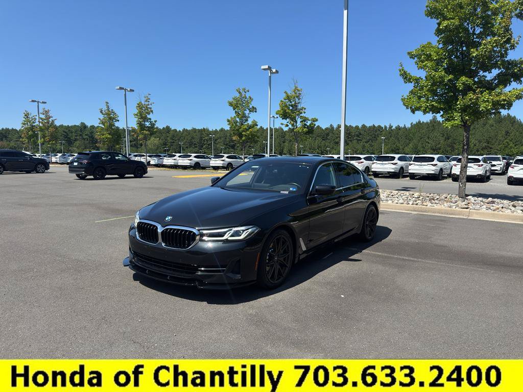 Used 2022 BMW 530i xDrive w/ Premium Package AWD/4WD image 3