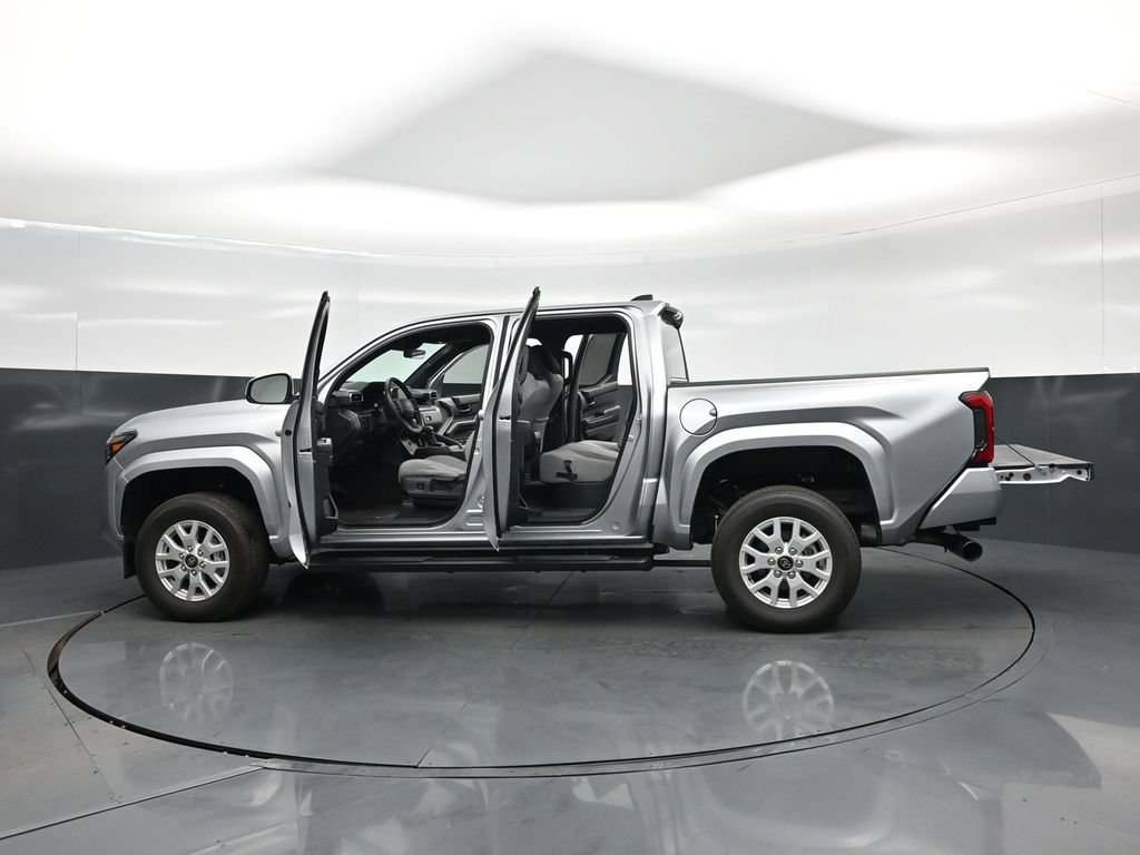Used 2026 Toyota Tacoma SR5 RWD image 29