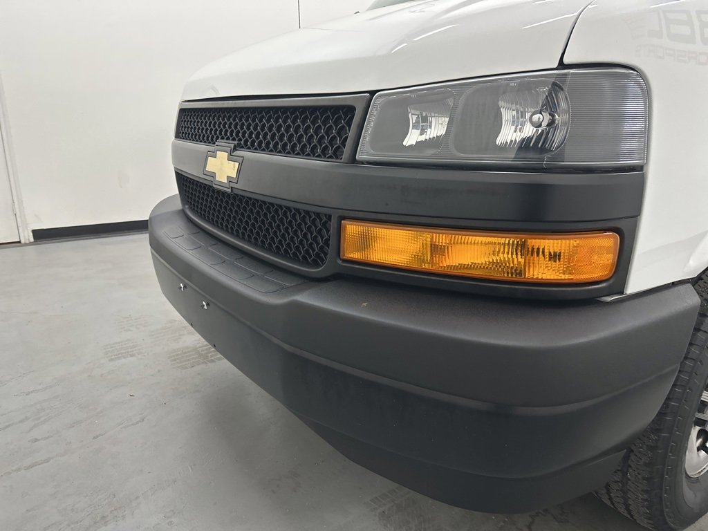 Used 2020 Chevrolet Express 2500 image 22