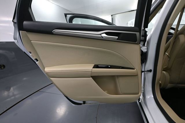 Used 2016 Ford Fusion SE FWD image 34