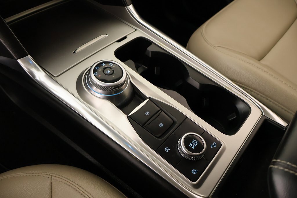 Used 2020 Ford Explorer XLT w/ Equipment Group 202A image 8