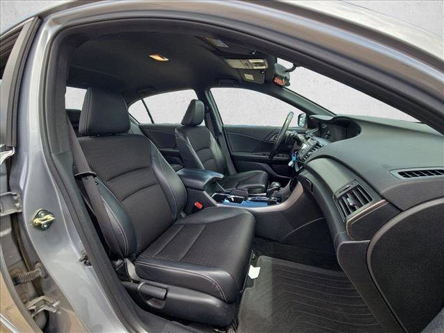 Used 2016 Honda Accord Sport image 18