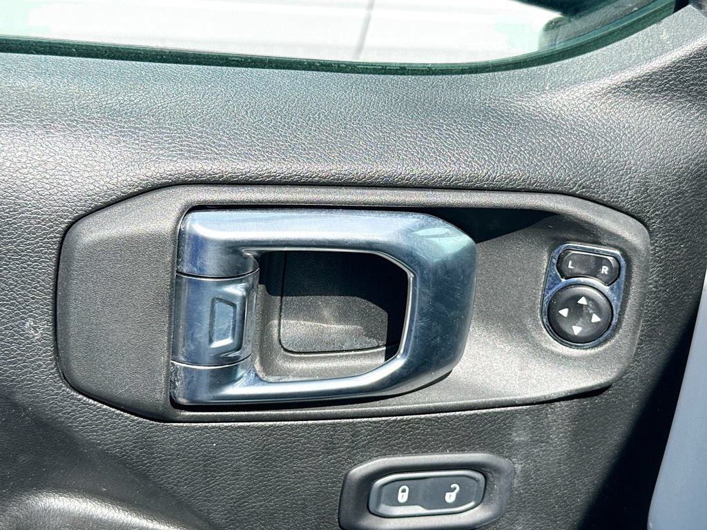 Used 2023 Jeep Wrangler Unlimited w/ Cold Weather Group AWD/4WD image 19