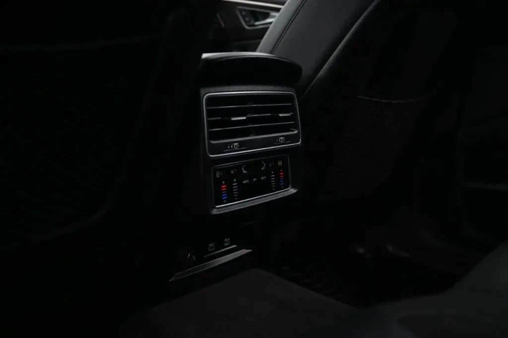 Used 2021 Audi Q8 Premium Plus AWD/4WD image 45