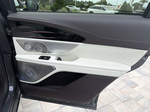 New 2026 Lincoln Nautilus Black Label AWD/4WD image 19