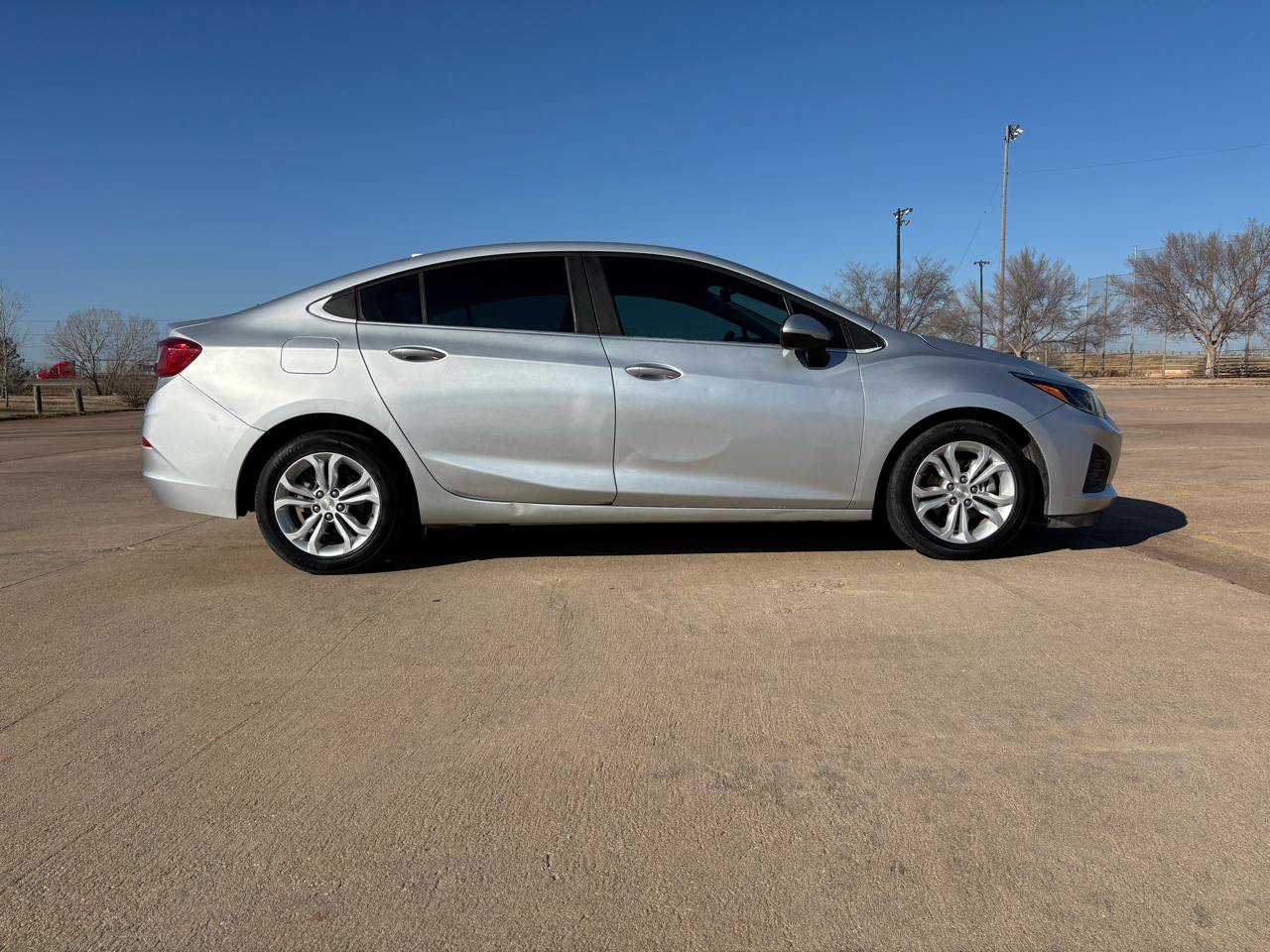 Used 2019 Chevrolet Cruze LT FWD image 23
