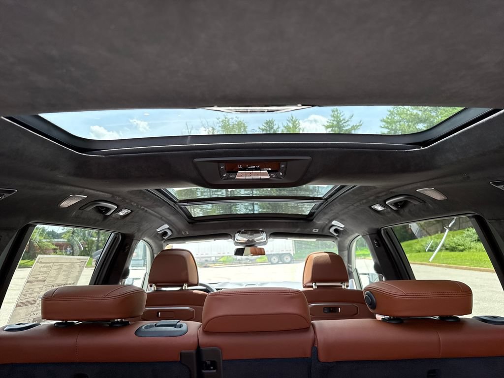 New 2027 BMW X7 M60i AWD/4WD image 25
