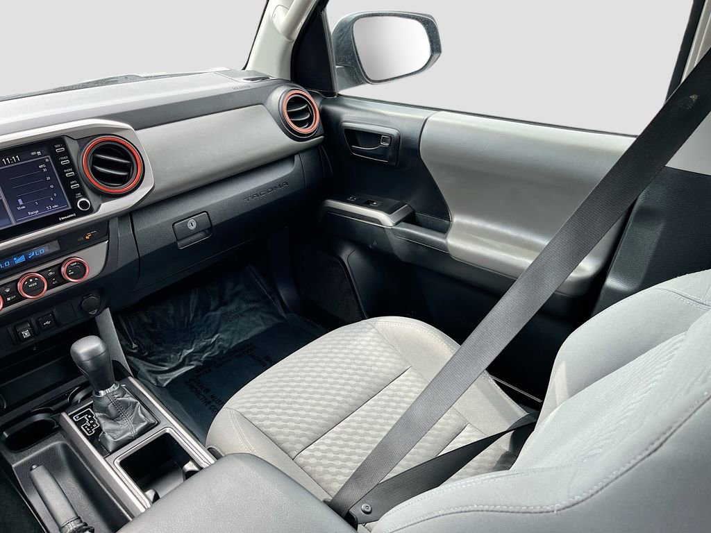 Used 2021 Toyota Tacoma SR5 w/ Technology Package image 21