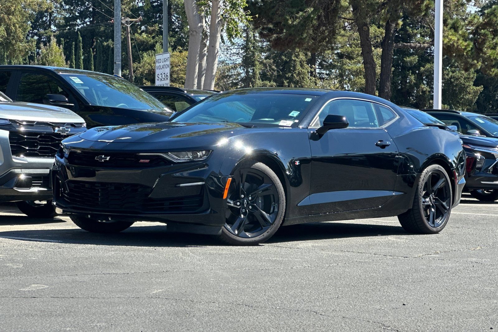 Used 2021 Chevrolet Camaro SS RWD image 9