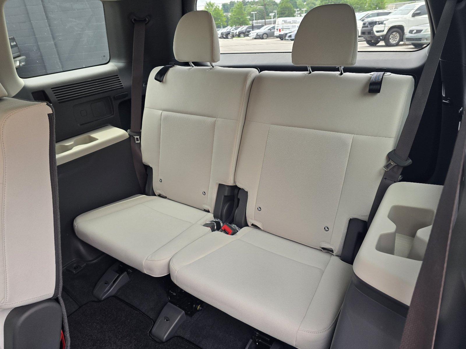 Used 2025 Hyundai Santa Fe SE AWD/4WD image 11