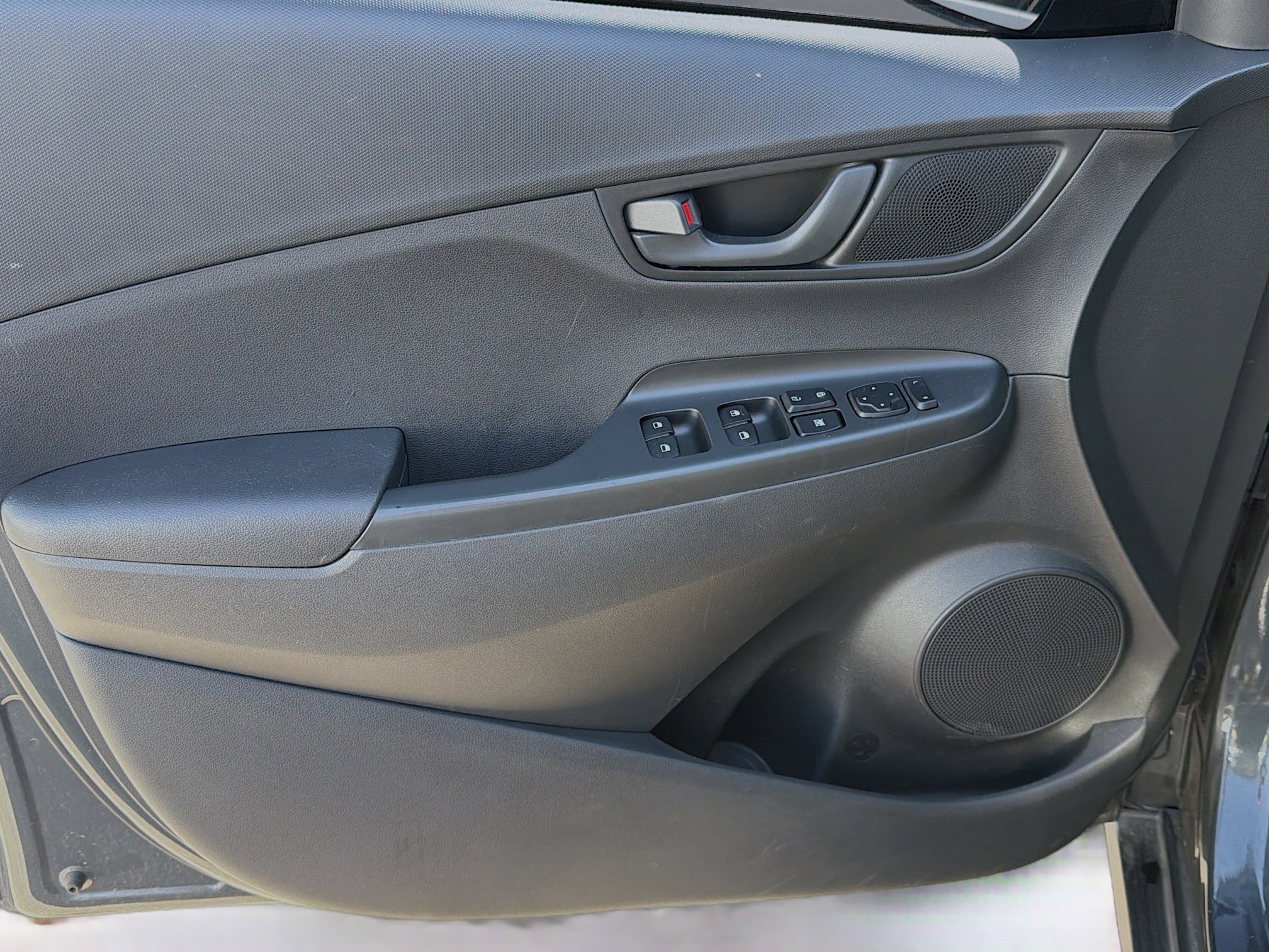 Used 2021 Hyundai Kona SE image 20