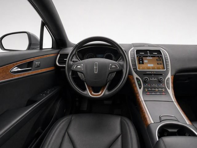 Used 2016 Lincoln MKX Select FWD image 19