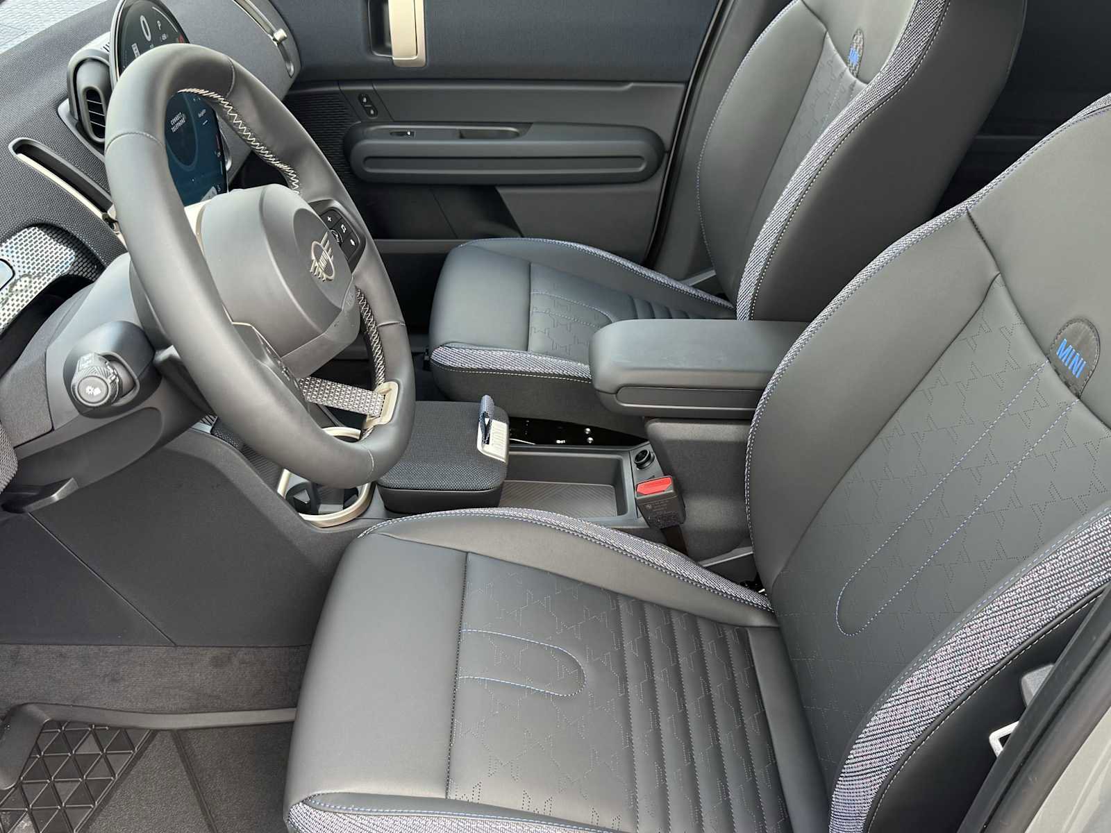 New 2025 MINI Cooper Countryman S w/ Comfort Package Max image 10