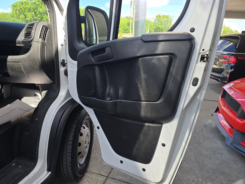 Used 2025 RAM ProMaster 3500 w/ Convenience Group FWD image 9