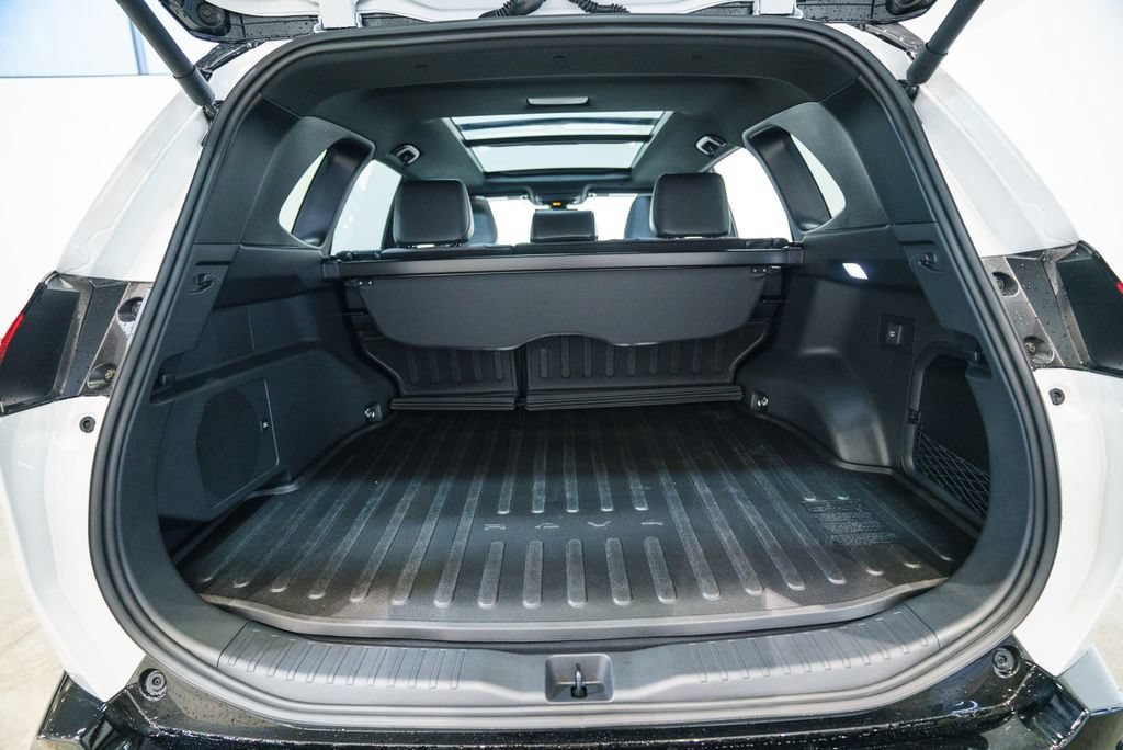 Used 2025 Toyota Grand Highlander AWD image 44