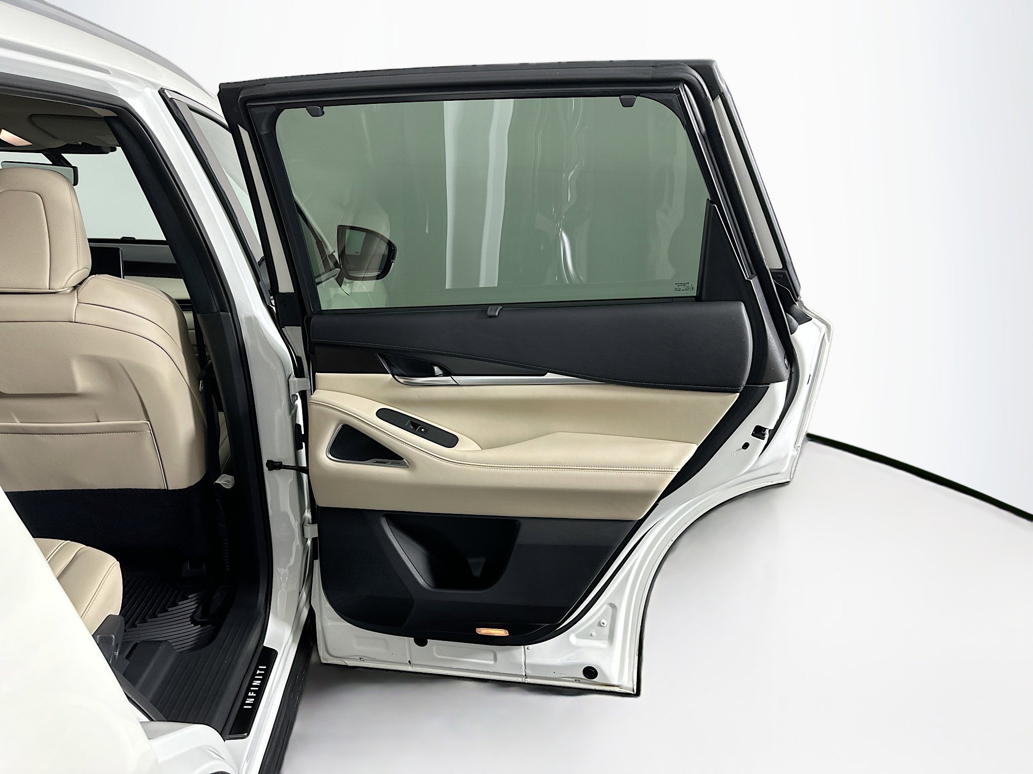 Used 2023 INFINITI QX60 Sensory w/ Vision Package image 34