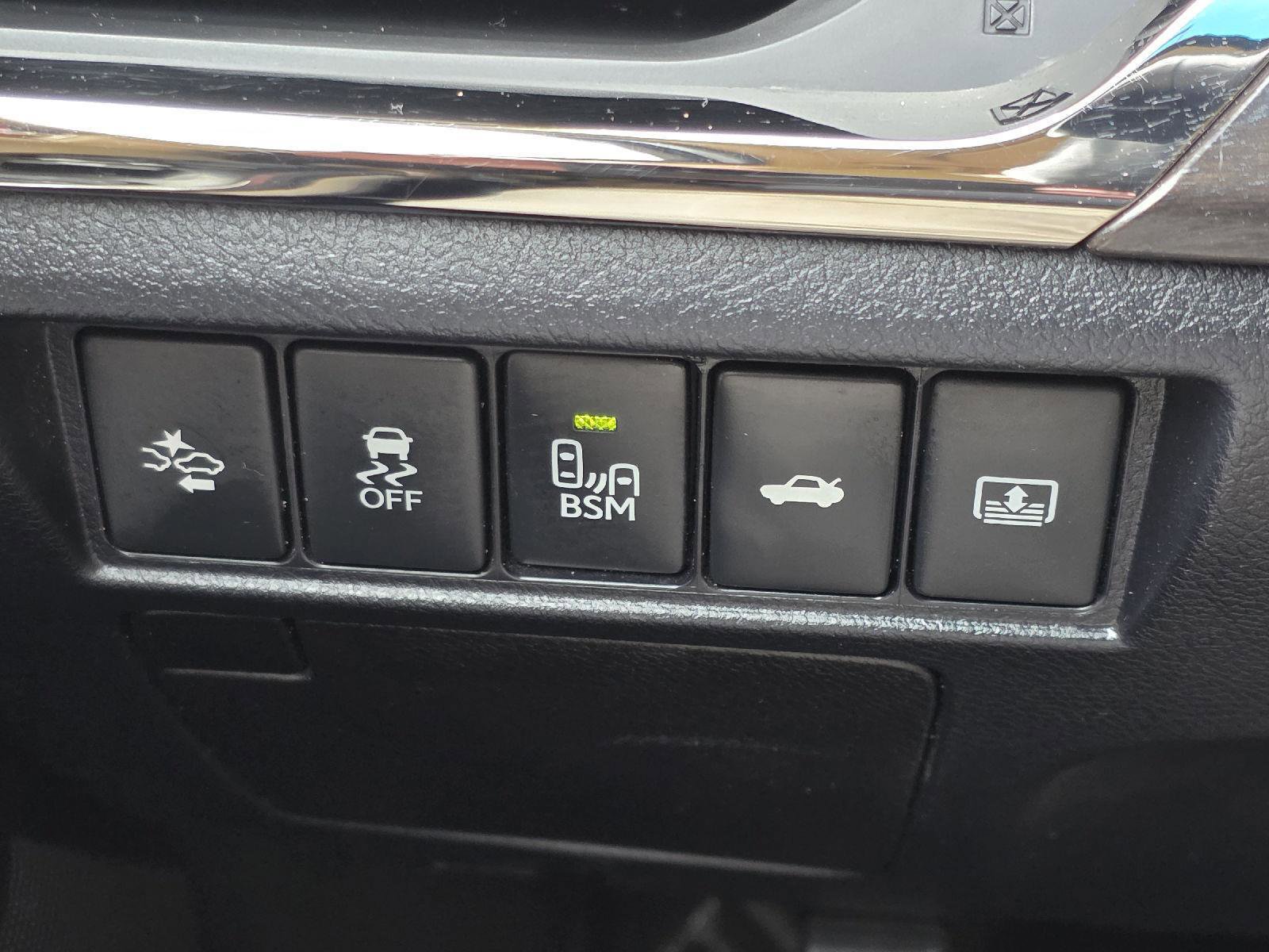 Used 2018 Toyota Avalon Limited FWD image 57