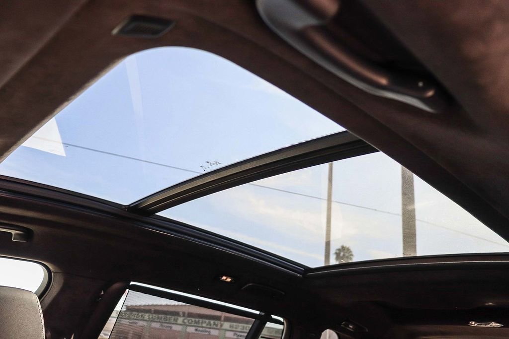 Used 2024 BMW X7 M60i AWD/4WD image 27