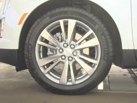 Used 2024 Cadillac XT5 Premium Luxury AWD/4WD image 4