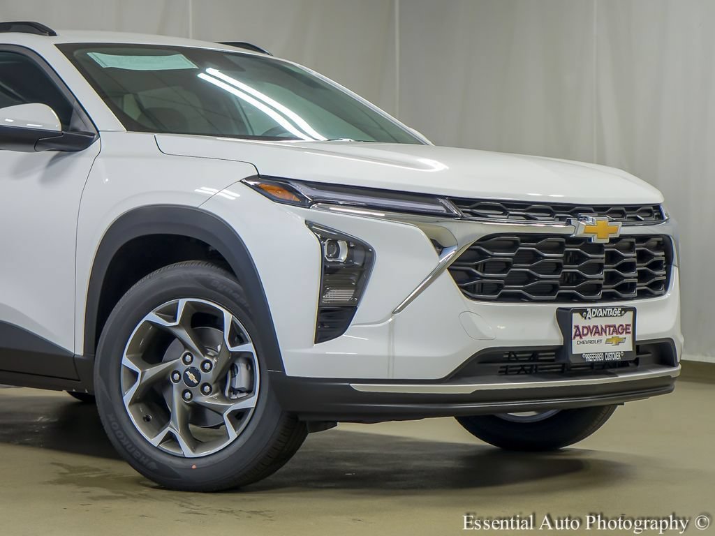 New 2026 Chevrolet Trax LT FWD image 3