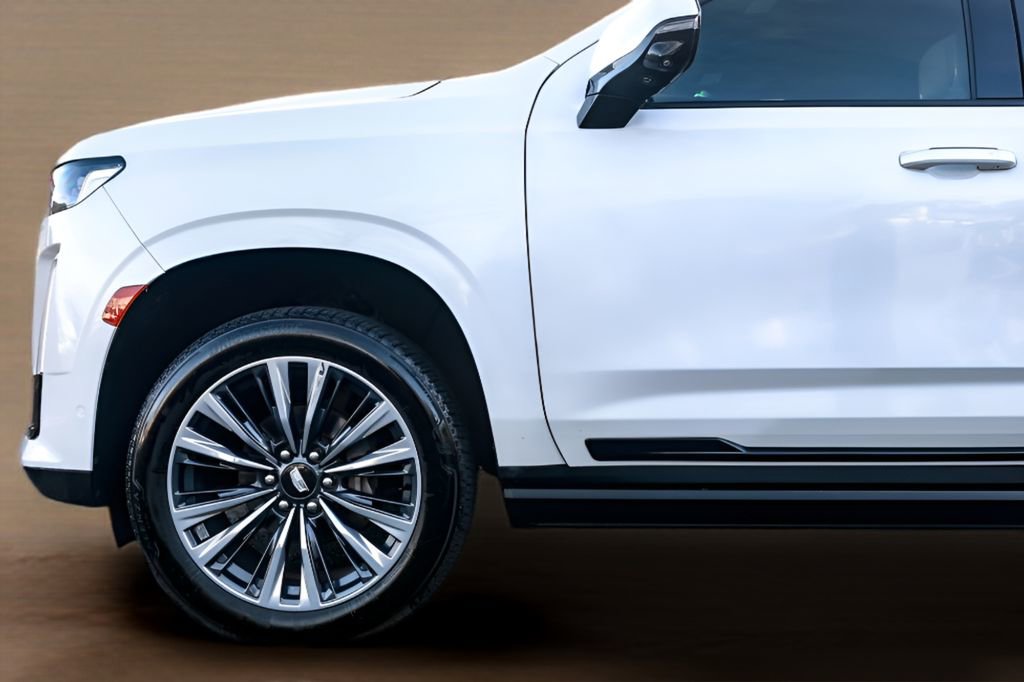 Used 2023 Cadillac Escalade ESV Sport w/ Touring Package image 15