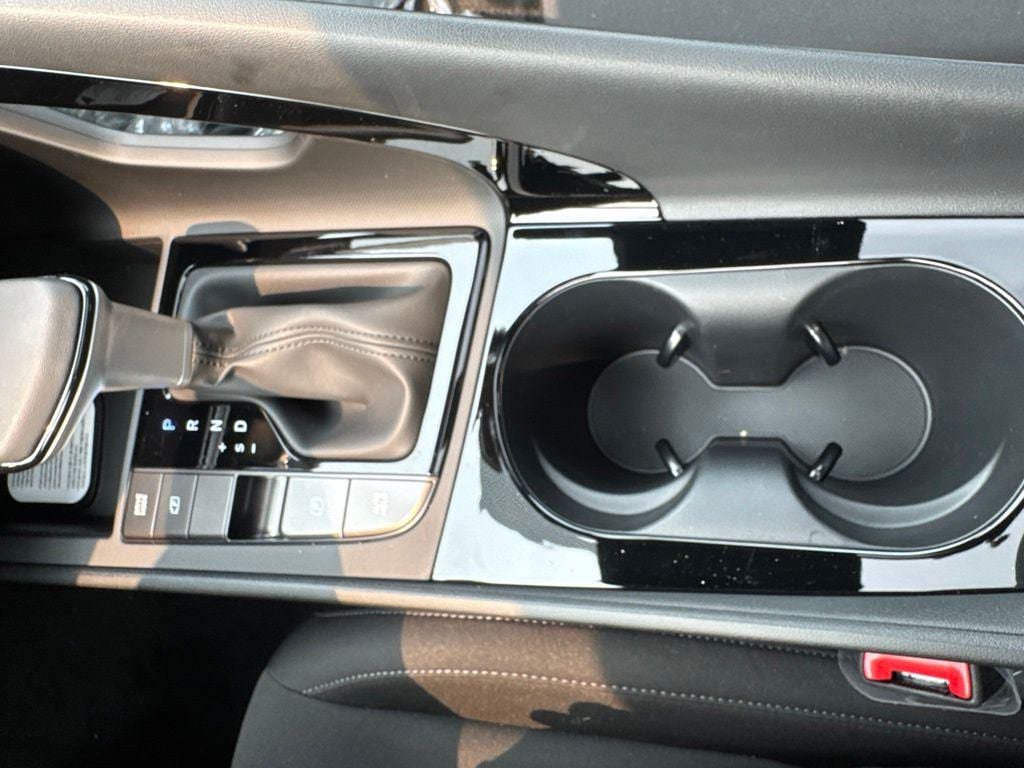 New 2026 Hyundai Elantra SEL Sport Premium FWD image 17