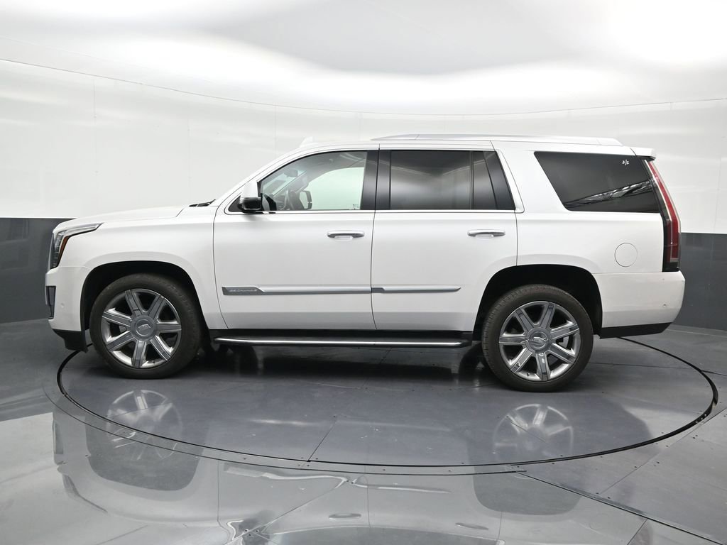 Used 2019 Cadillac Escalade Luxury image 2