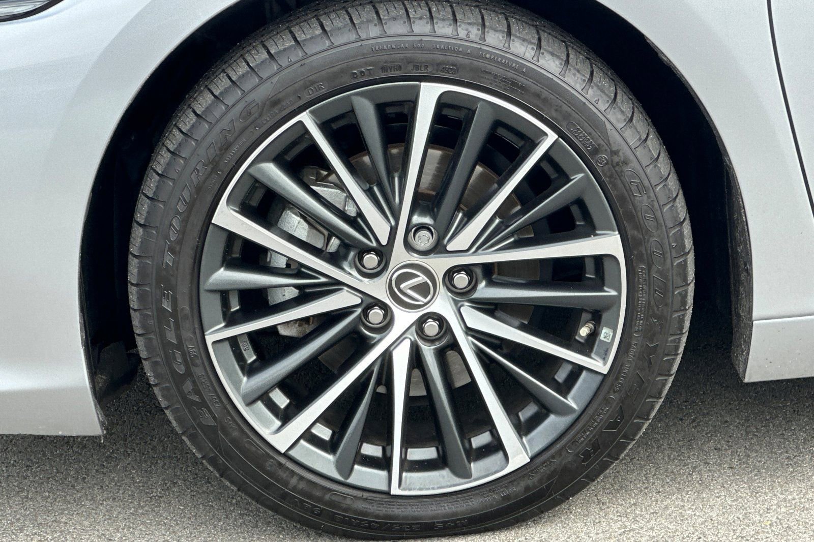 Used 2022 Lexus ES 300h w/ Premium Package FWD image 31