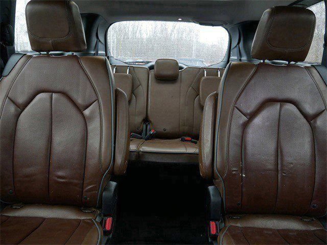 Used 2017 Chrysler Pacifica Limited image 14