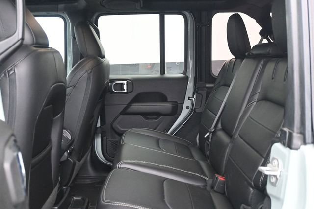 Used 2023 Jeep Wrangler Unlimited Sahara w/ Cold Weather Group AWD/4WD image 5