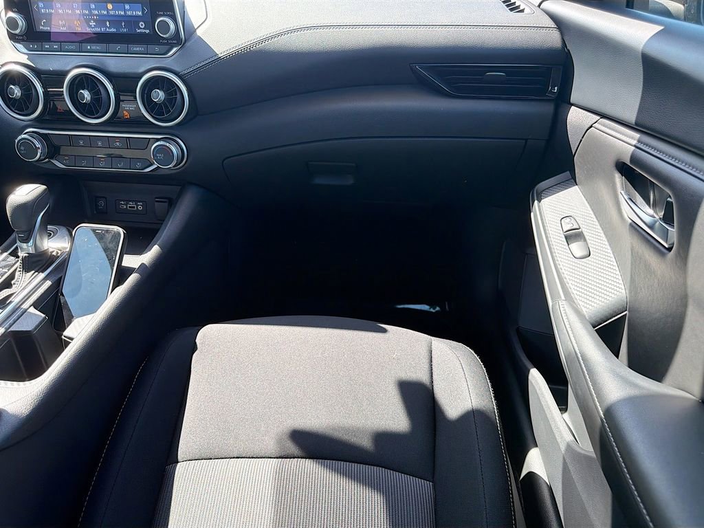 Used 2025 Nissan Sentra SV FWD image 17