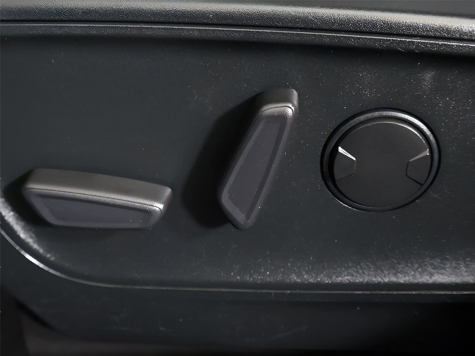Used 2022 Ford Escape SEL w/ Technology Package image 31