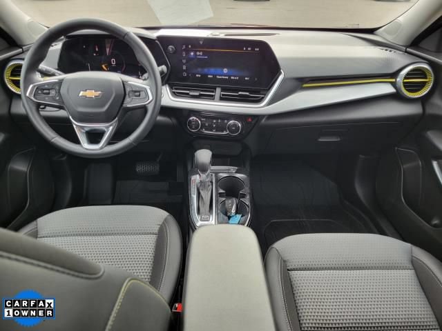 Used 2024 Chevrolet Trax LT w/ LT Convenience Package FWD image 10