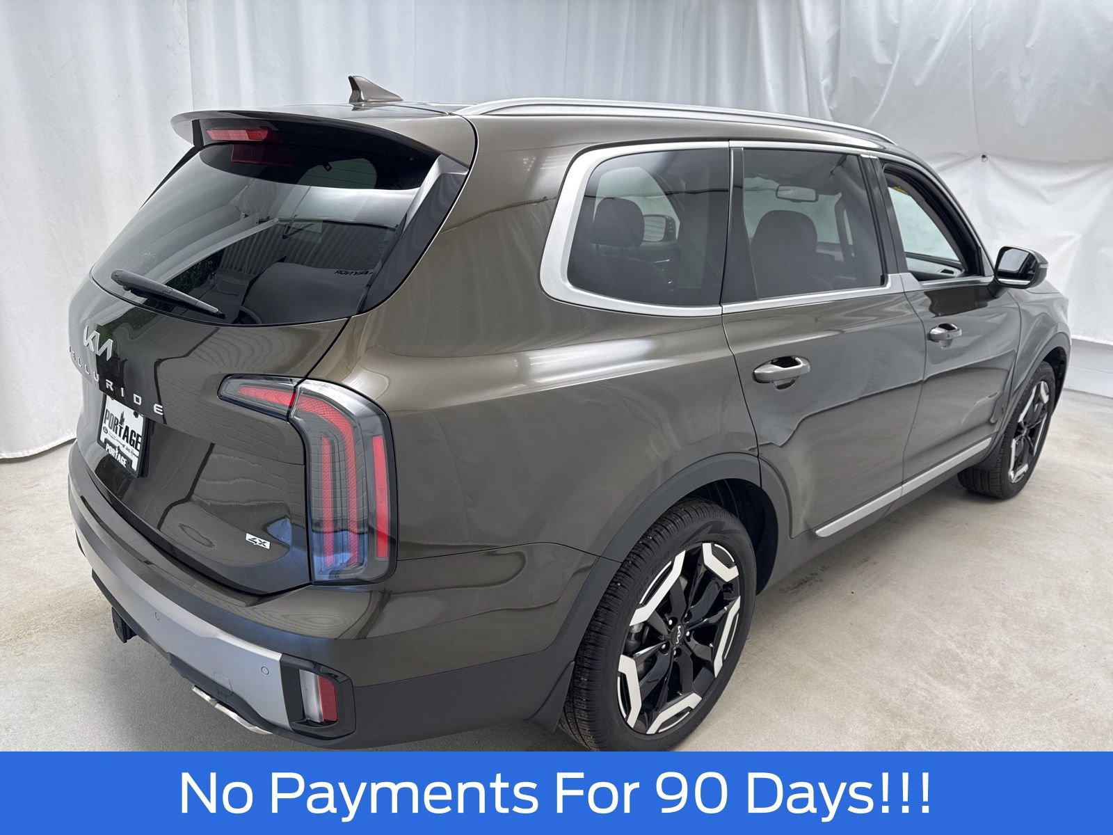 Used 2025 Kia Telluride EX image 2