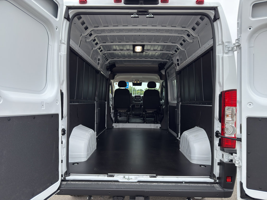 New 2026 RAM ProMaster 2500 w/ Convenience Group image 32