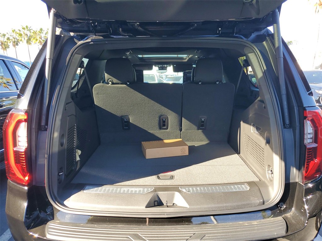 New 2026 GMC Yukon XL Denali w/ Denali Reserve Package image 6