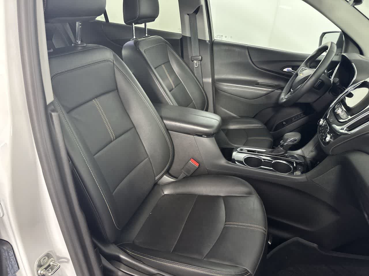 Used 2024 Chevrolet Equinox Premier FWD image 7