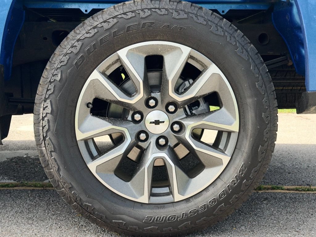 Used 2025 Chevrolet Silverado 1500 RST AWD/4WD image 33