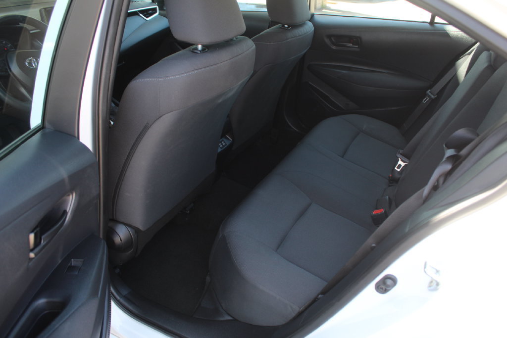 Used 2025 Toyota Corolla LE FWD image 29