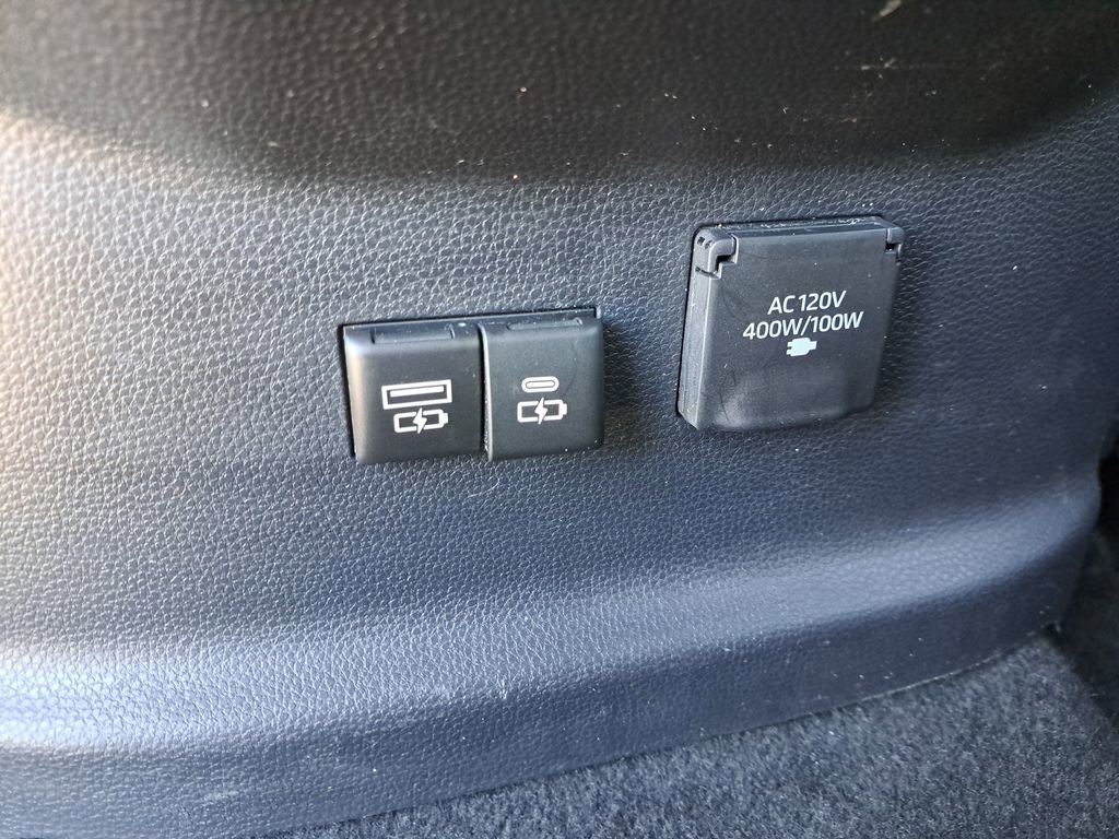 Used 2023 Toyota Tundra 1794 Edition image 9