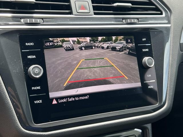 Used 2024 Volkswagen Tiguan SE AWD/4WD image 25