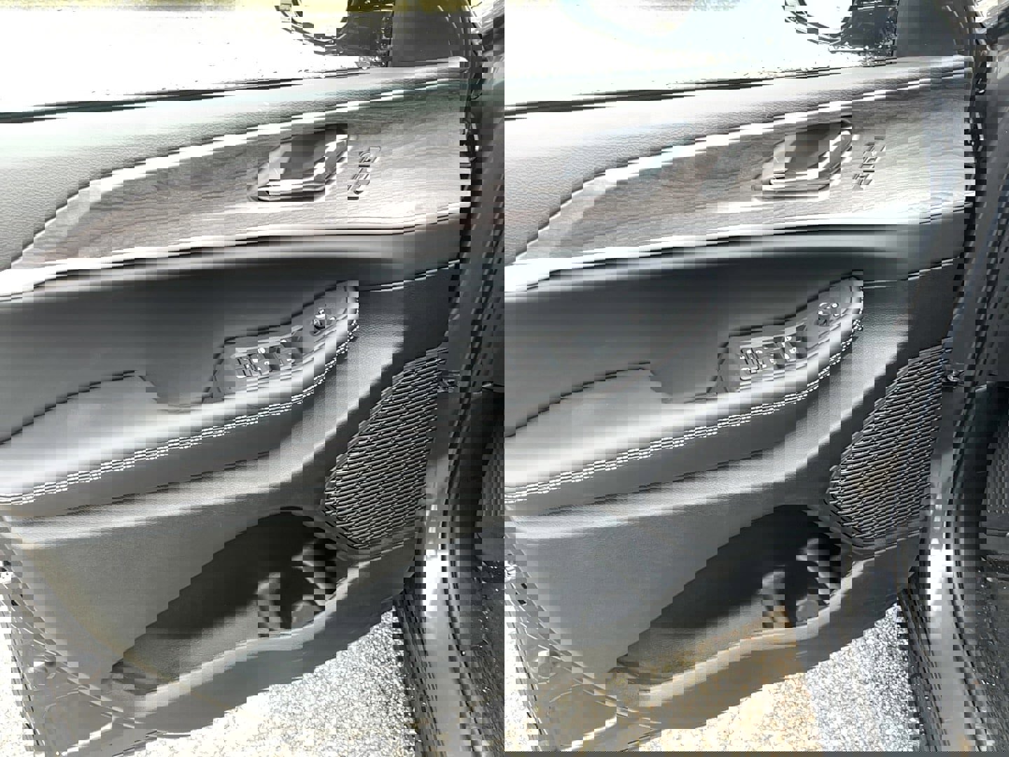 New 2025 Jeep Grand Cherokee Limited w/ Trailer Tow Package image 11