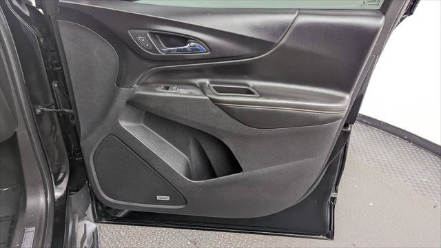 Used 2020 Chevrolet Equinox Premier FWD image 22