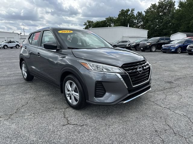 Used 2024 Nissan Kicks S FWD image 11