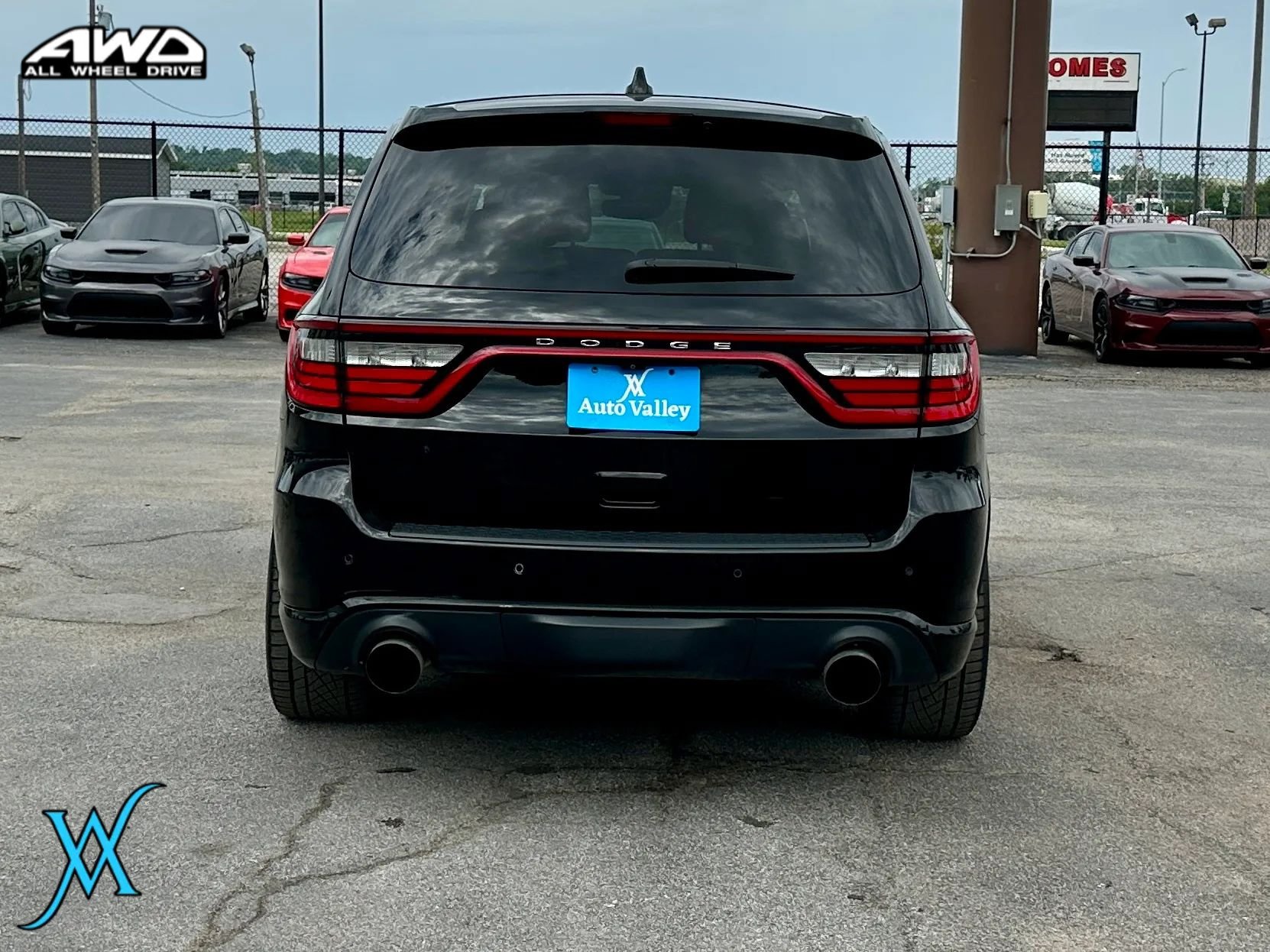 Used 2018 Dodge Durango SRT w/ SRT Interior Appearance Group AWD/4WD image 6