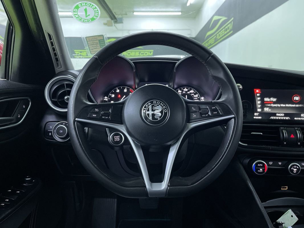 Used 2017 Alfa Romeo Giulia AWD image 19