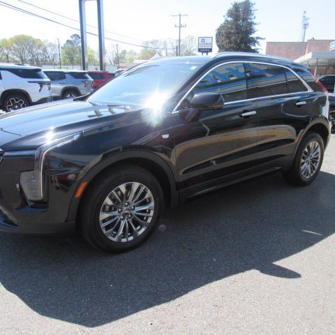 Used 2025 Cadillac XT4 Premium Luxury AWD/4WD image 4