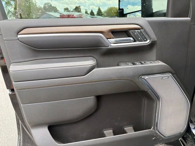 Used 2024 Chevrolet Silverado 2500 High Country w/ Midnight Edition AWD/4WD image 33